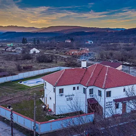 Boutique Ilitsa Hotel *